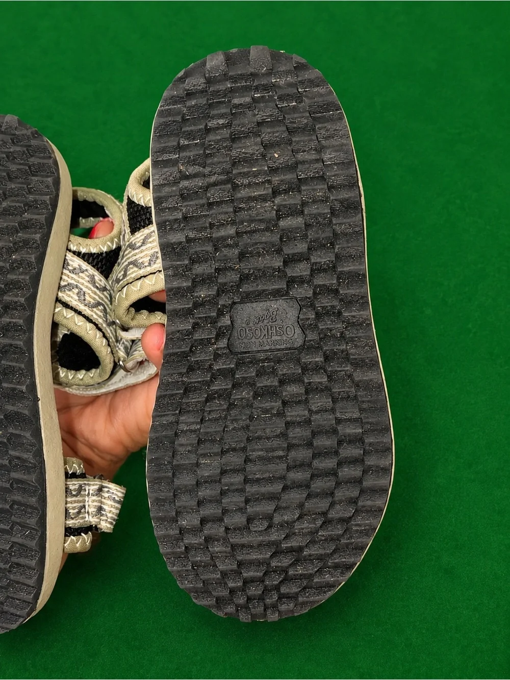 OshKosh B'gosh Tan and Black Adjustable Hook-and-Loop Sandals